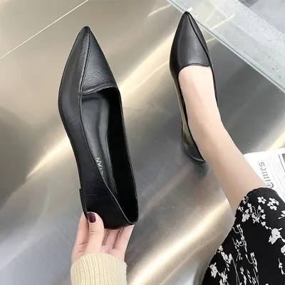 LADIES SINGLE SHOES FLAT BOTTOM CASUAL